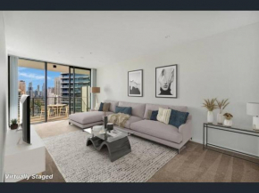 Ocean views in the heart of Broadbeach!